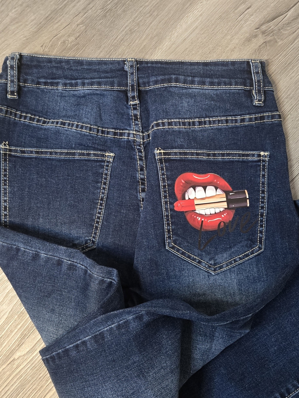 Women's Dark Blue Skinny Jeans with Red Lipstick Graphic - Picture 3 of 6